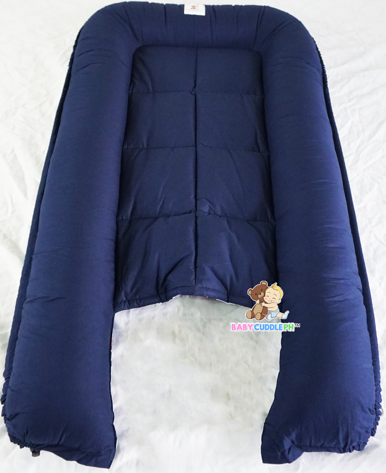 Airplanes in Navy Blue (Limited Edition) - Bed and Head Pillow