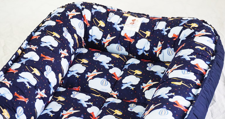 Airplanes in Navy Blue (Limited Edition) - Bed and Head Pillow
