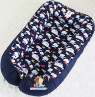 Airplanes in Navy Blue (Limited Edition) - Bed and Head Pillow