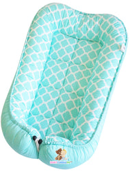 Quarterfoil in Green (Limited Edition) - Bed and Head Pillow