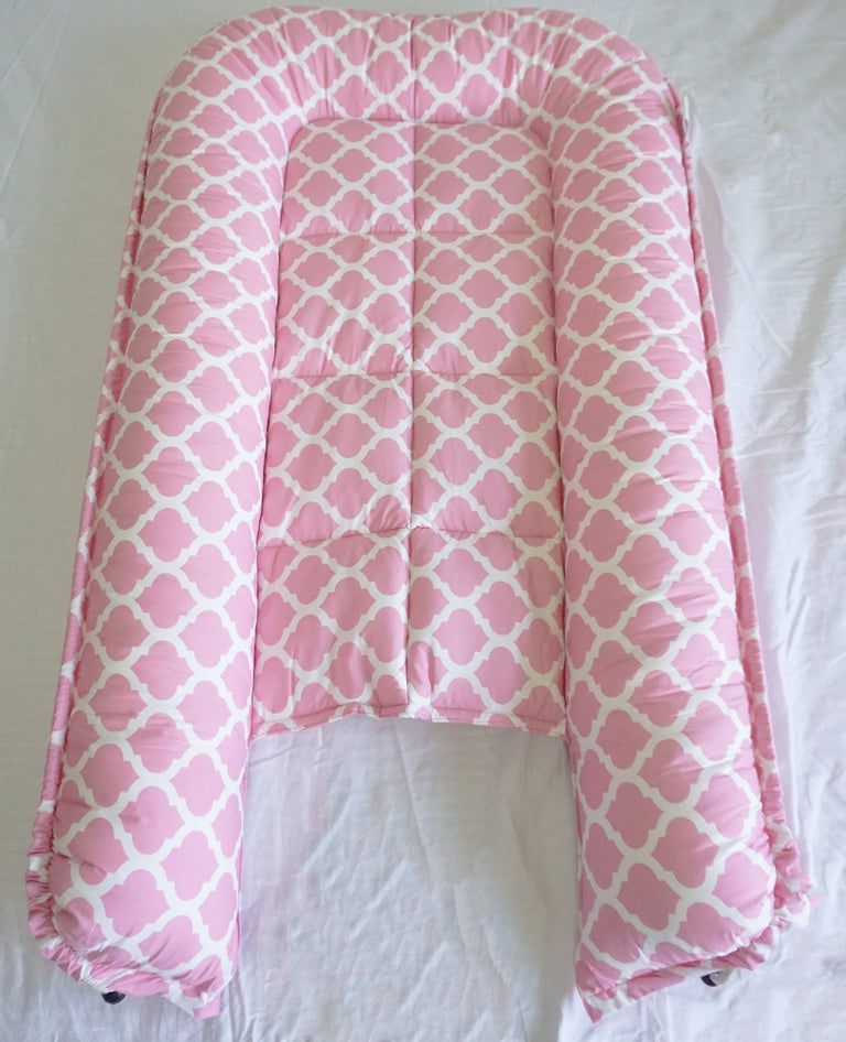 Quarterfoil in Pink (Limited Edition) - Bed and Head Pillow
